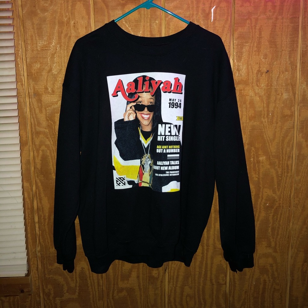 Aaliyah Graphic Sweatshirt